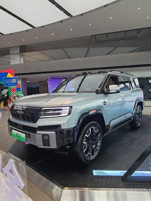 重庆139比亚迪方程豹硬派越野的爆款，英菲尼迪35周年与你共成长